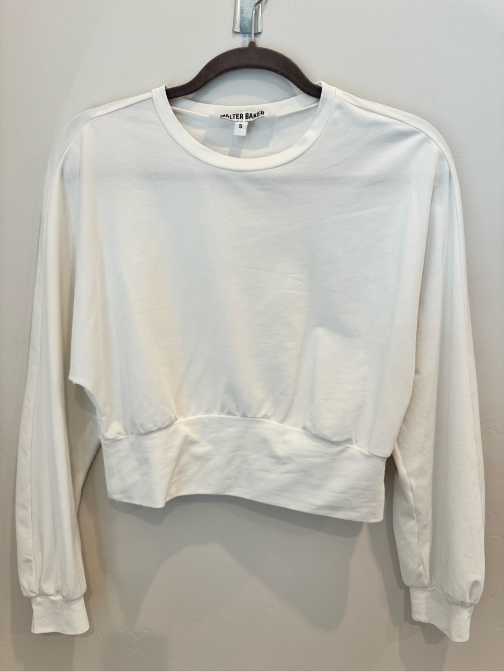 Walter Baker White Cropped Long-Sleeve Top like new